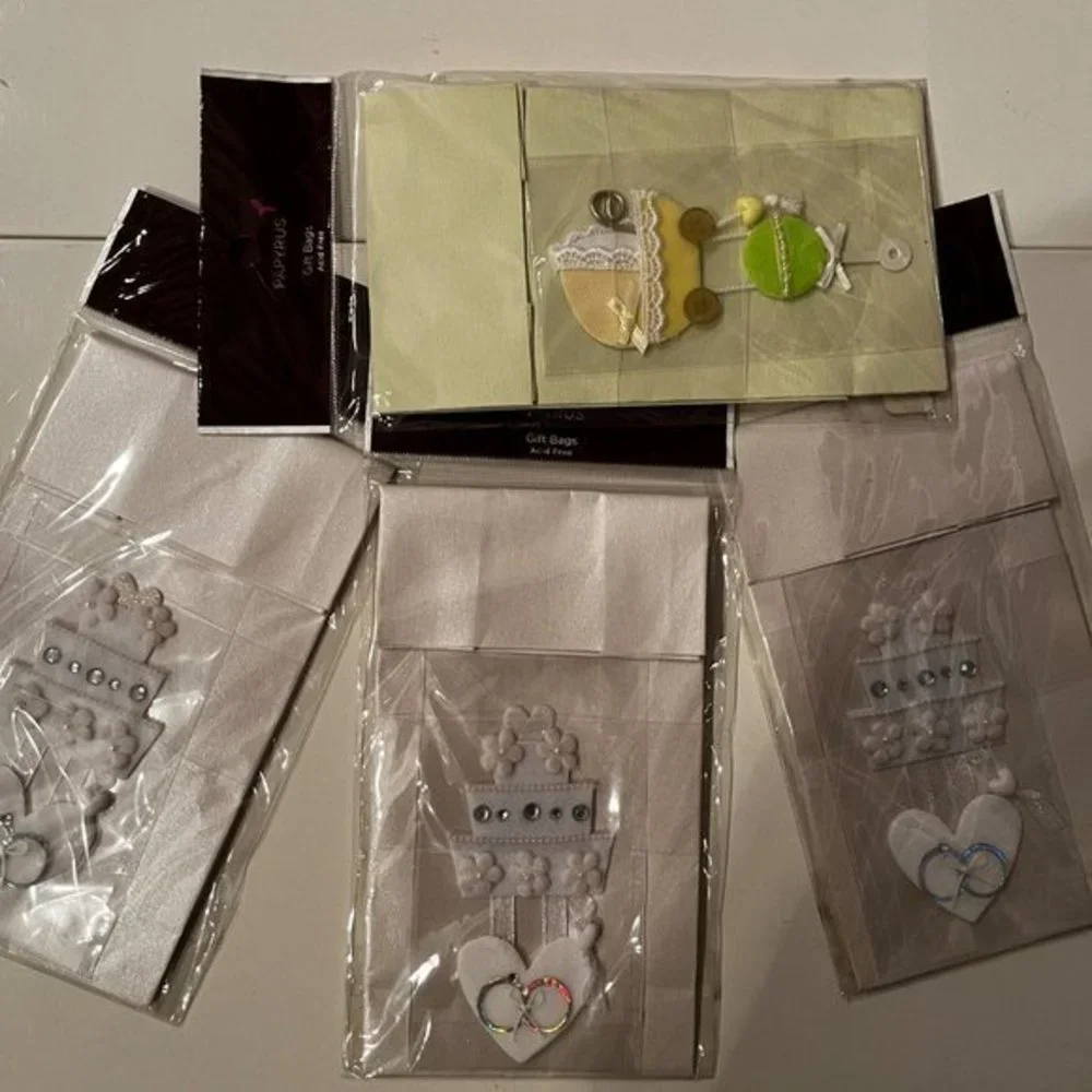 Gift Bags - 4 Small‎ Wedding and New Baby (new)